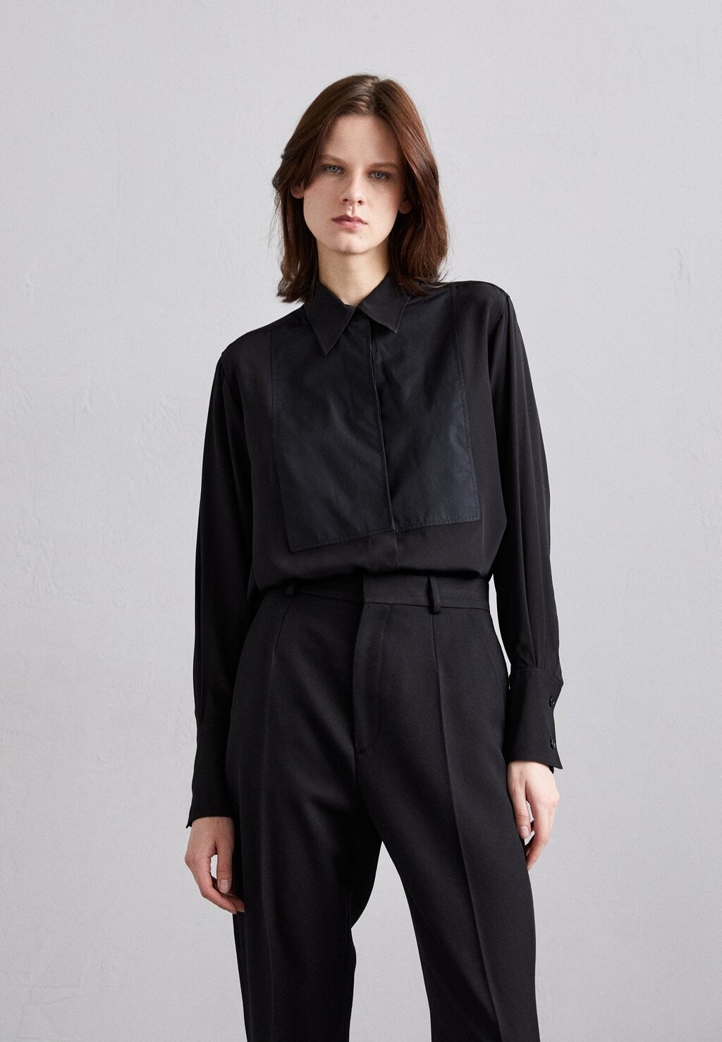 

Блузка-рубашка CONTRAST Victoria Beckham, цвет black