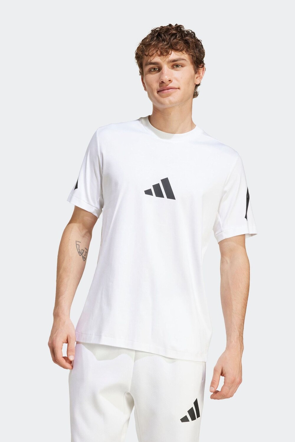

Футболка ZNE Adidas, белый