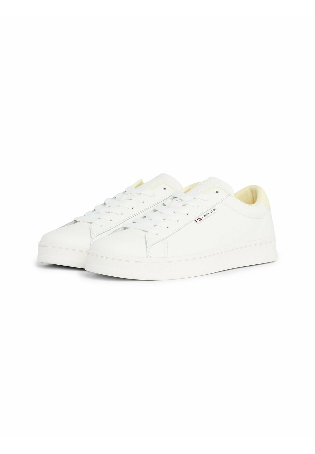 

Низкие кроссовки BADGE COURT Tommy Hilfiger, белый