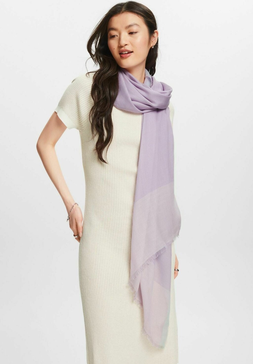 

Шарф FRANSENSCHAL Esprit, цвет lilac