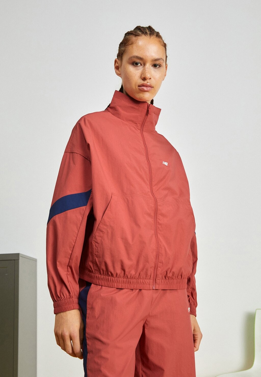 

Легкая куртка New Balance, Оранжевый, Легкая куртка New Balance