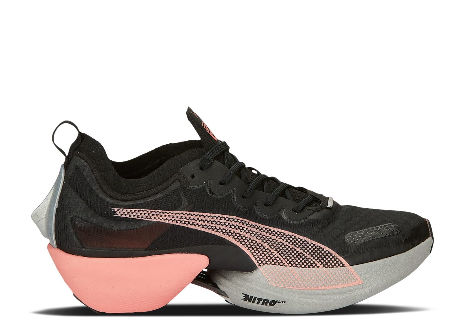 

Кроссовки Puma Wmns Fast-R Nitro Elite Carbon 'Black Carnation Pink', черный