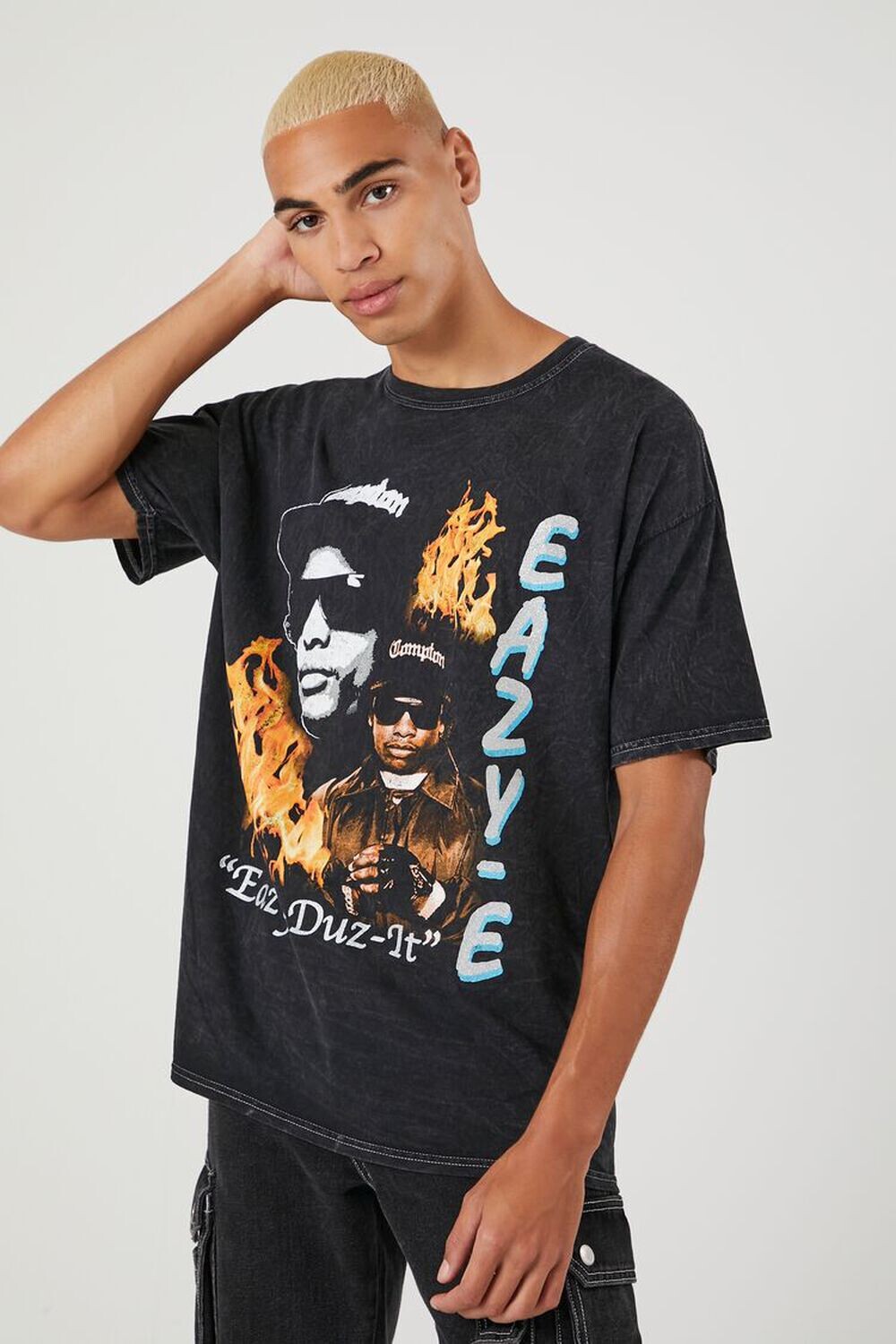

Футболка Eazy E с графическим рисунком Forever 21, черный