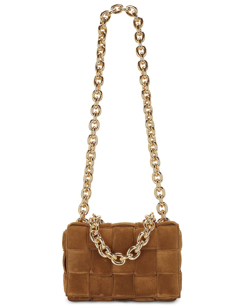 

Сумка кросс-боди Bottega Veneta Chain Cassette, цвет Acorn & Gold