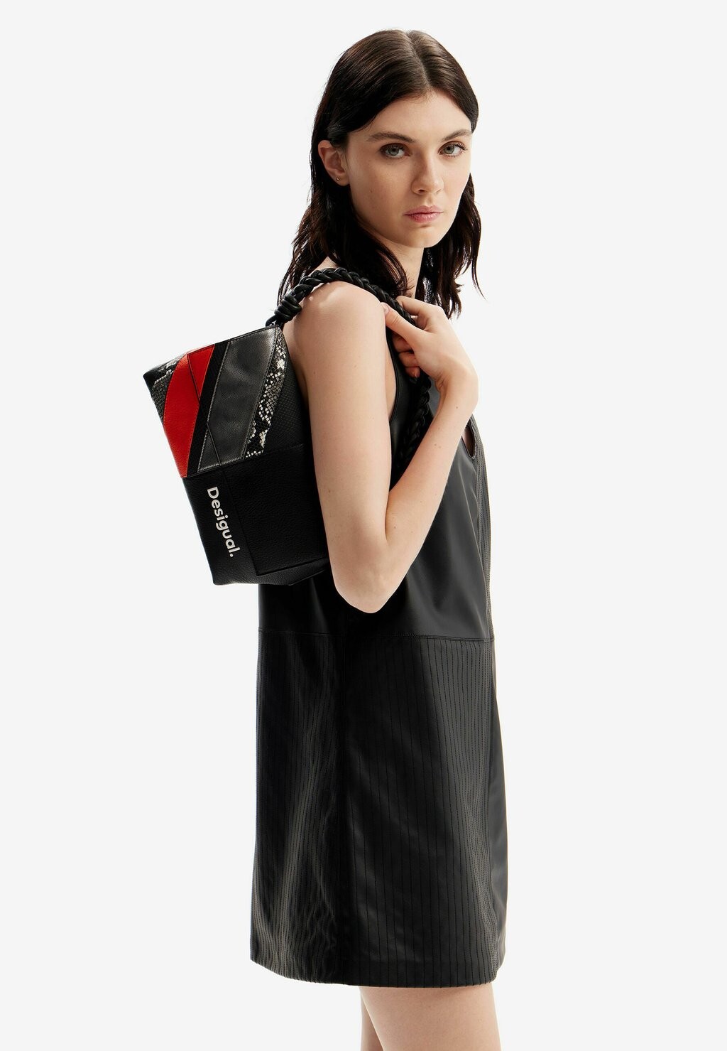 

Сумочка MIDSIZE Patchwork Desigual, черный