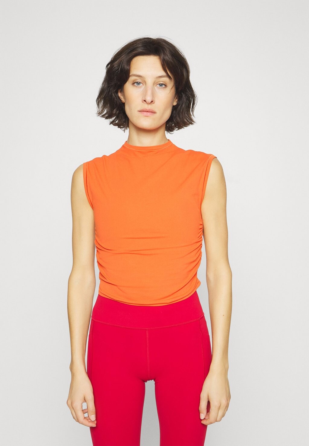 

Топ Athleta