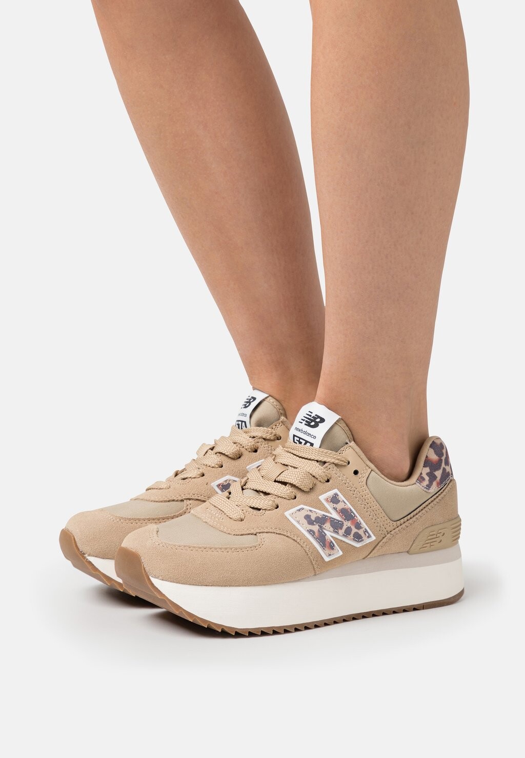 

Кроссовки New Balance