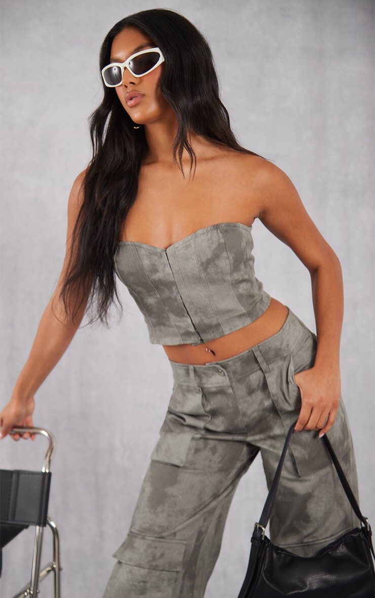 

PrettyLittleThing Угольный корсет-карго-бандо со вставками из саржи