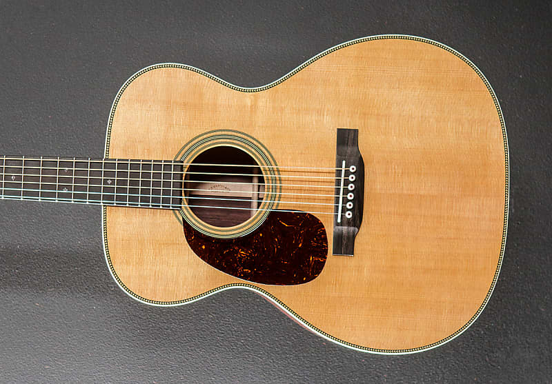 Акустическая гитара Martin 000-28 Left Hand ель ситхинская нана