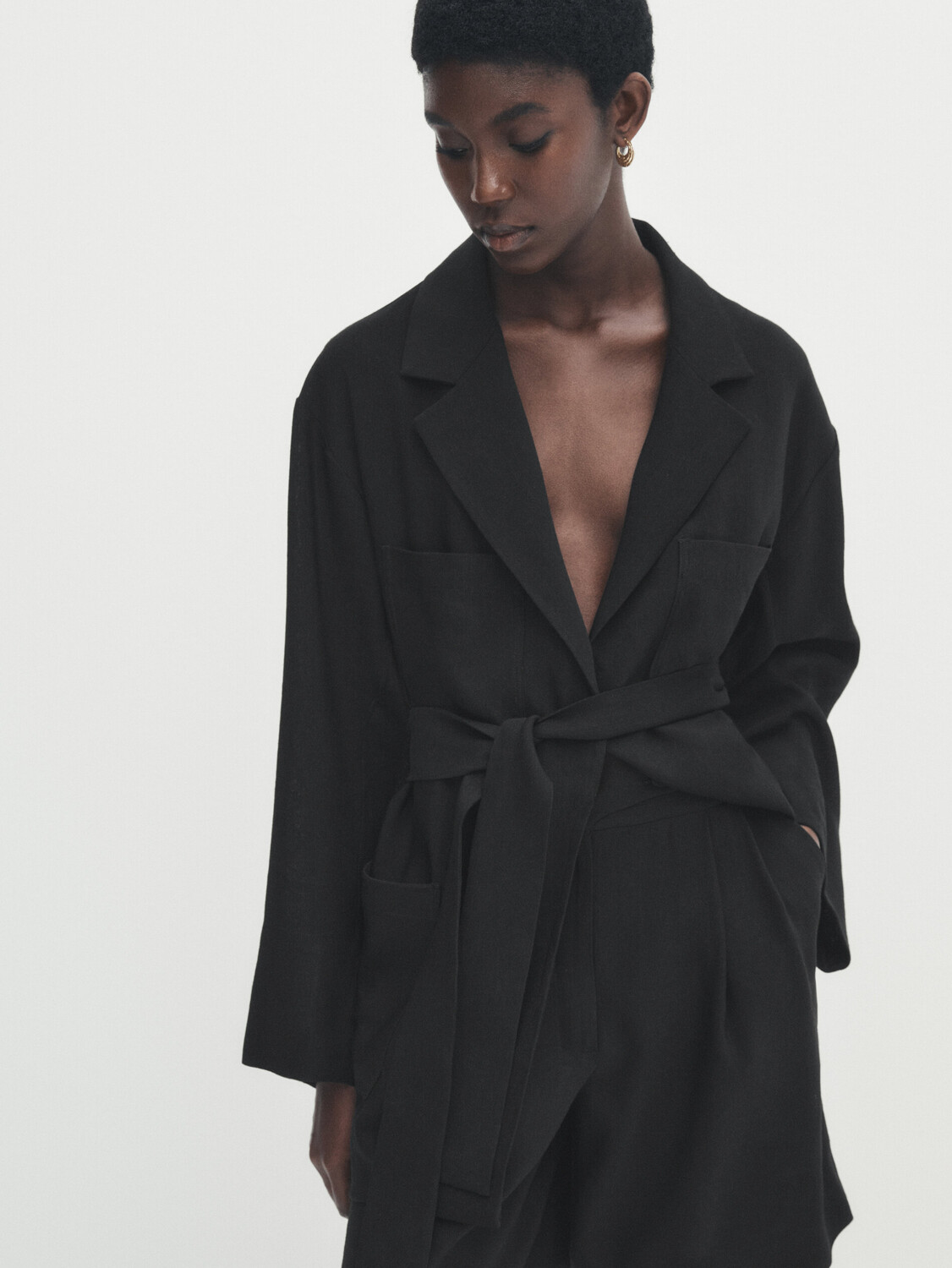 

Длинные шорты-бермуды с дартсами Massimo Dutti, черный