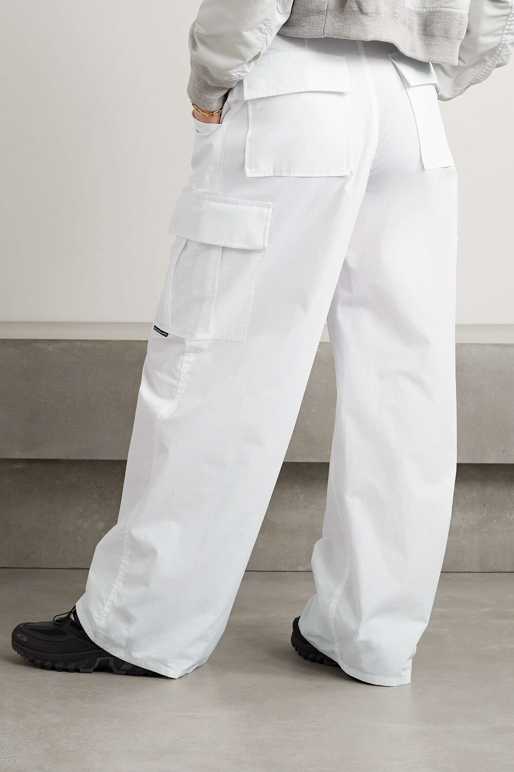 

T BY ALEXANDER WANG Широкие брюки карго из хлопкового поплина, белый
