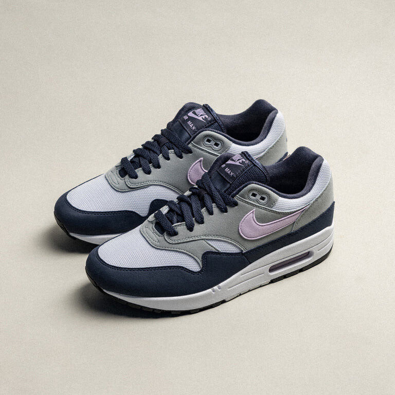 

Кроссовки Air Max 1 Nike, серый
