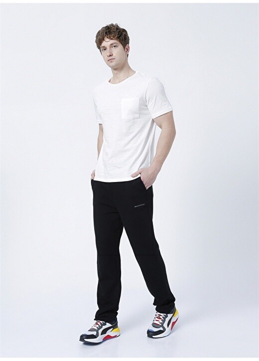 

Черные мужские спортивные штаны Regular Fit Skechers