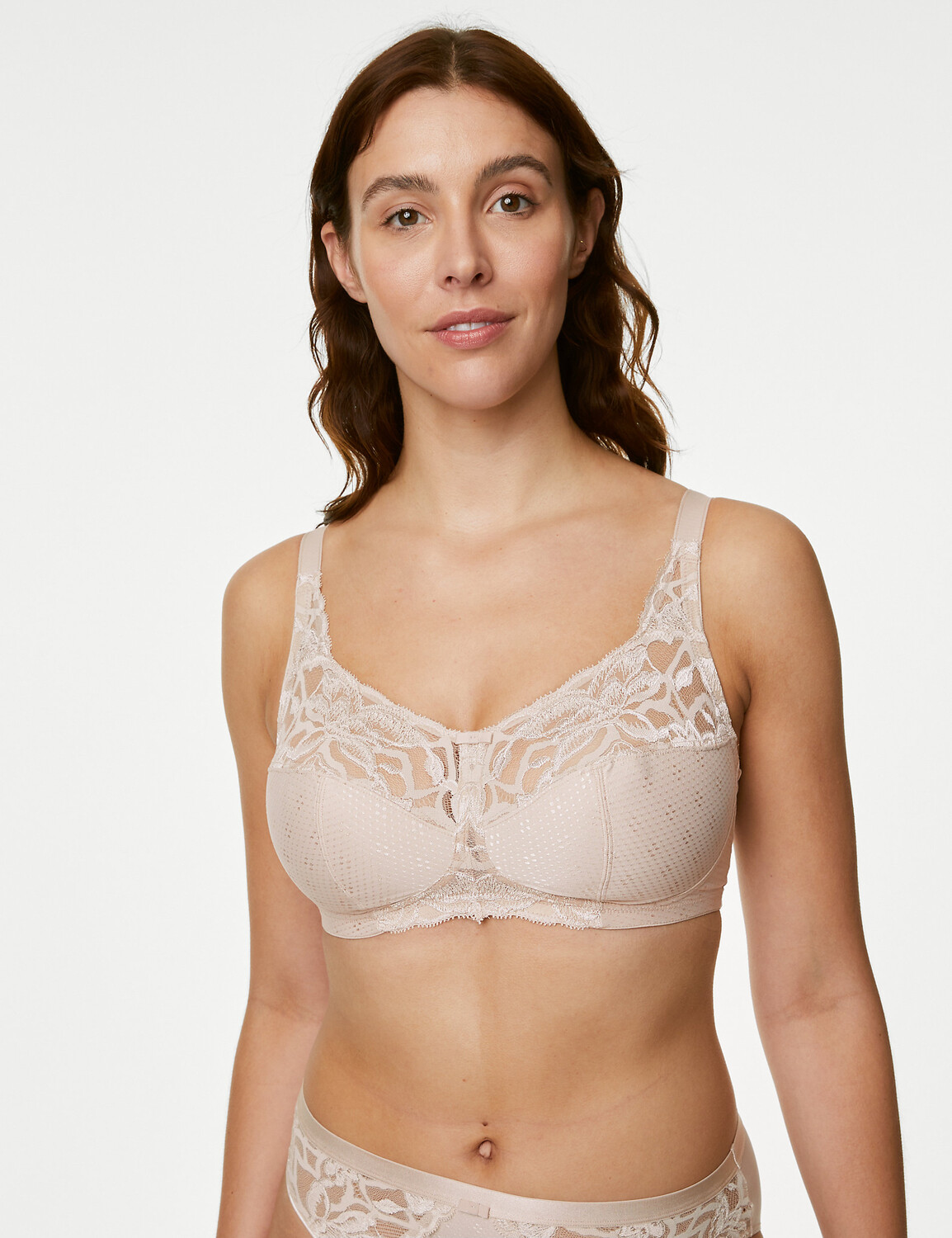

Бюстгальтер без косточек Total Support Wild Blooms B-H Marks & Spencer