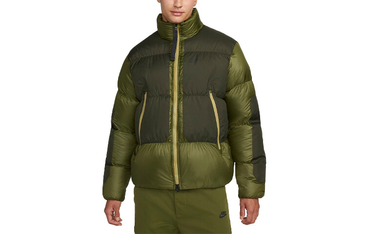 

Мужской пуховик Nike