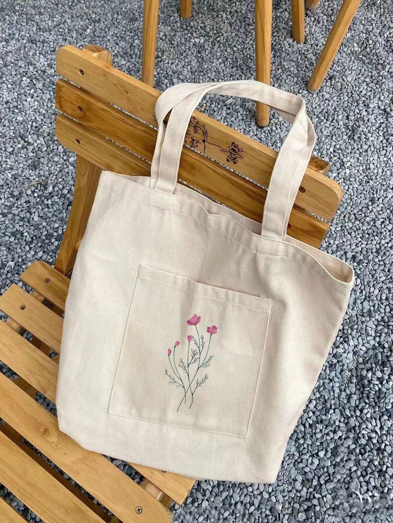 Средняя сумка-шопер с цветочным принтом и графикой в ​​стиле преппи, бежевый сумка шоппер с цветочным рисунком и двойной ручкой preppy бежевый