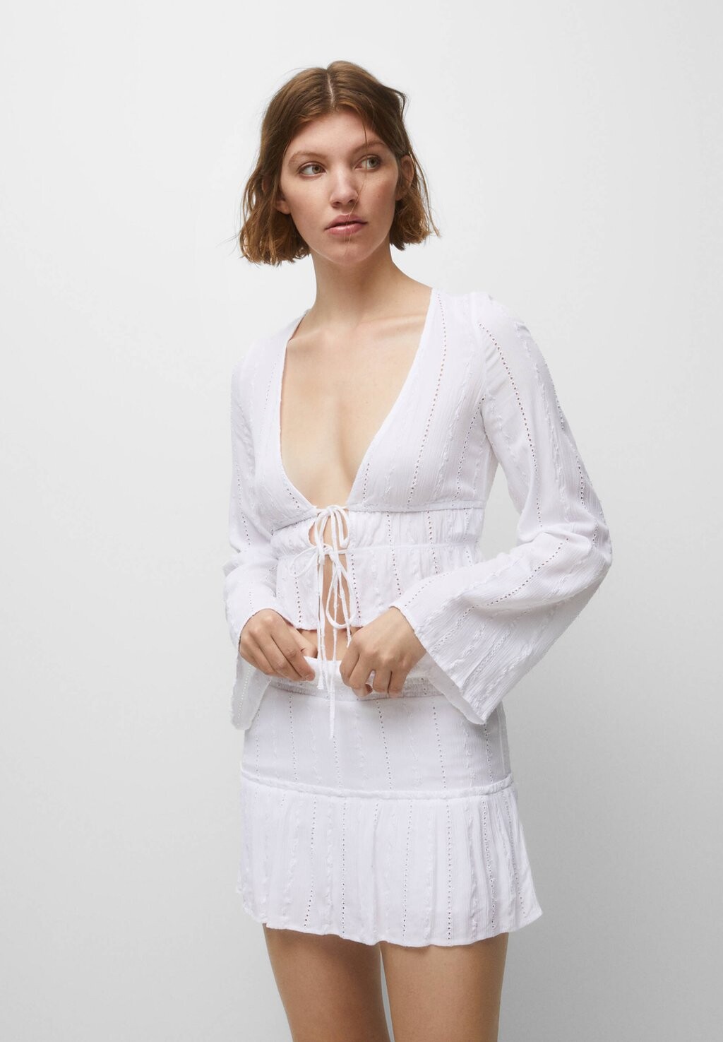 

Блузка PULL&BEAR, белый