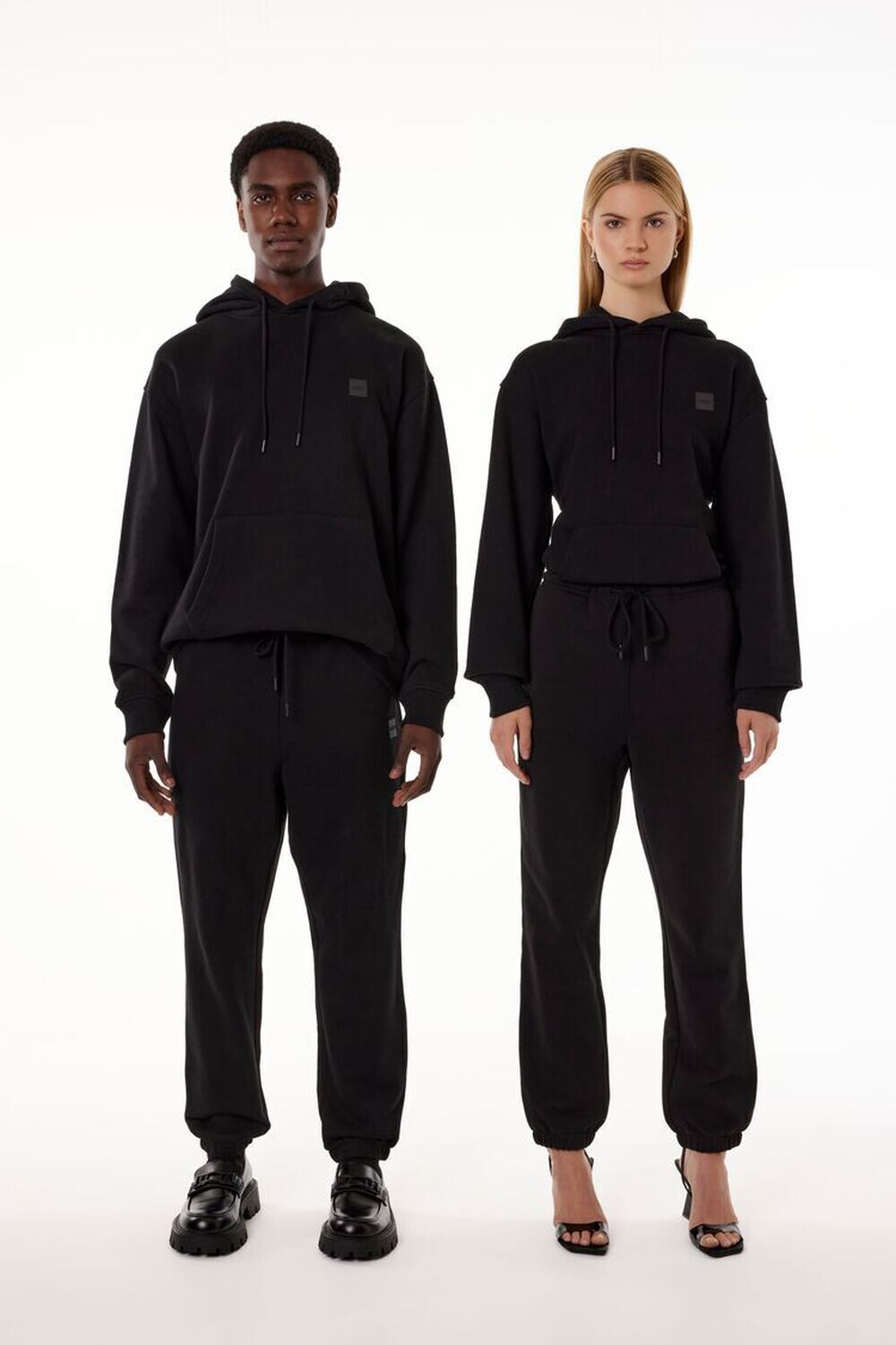 

Джоггеры унисекс с логотипом Barneys New York Forever 21, черный
