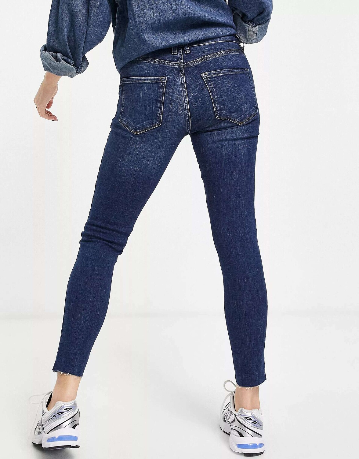 

Синие джинсы Mango Skinny Destruction