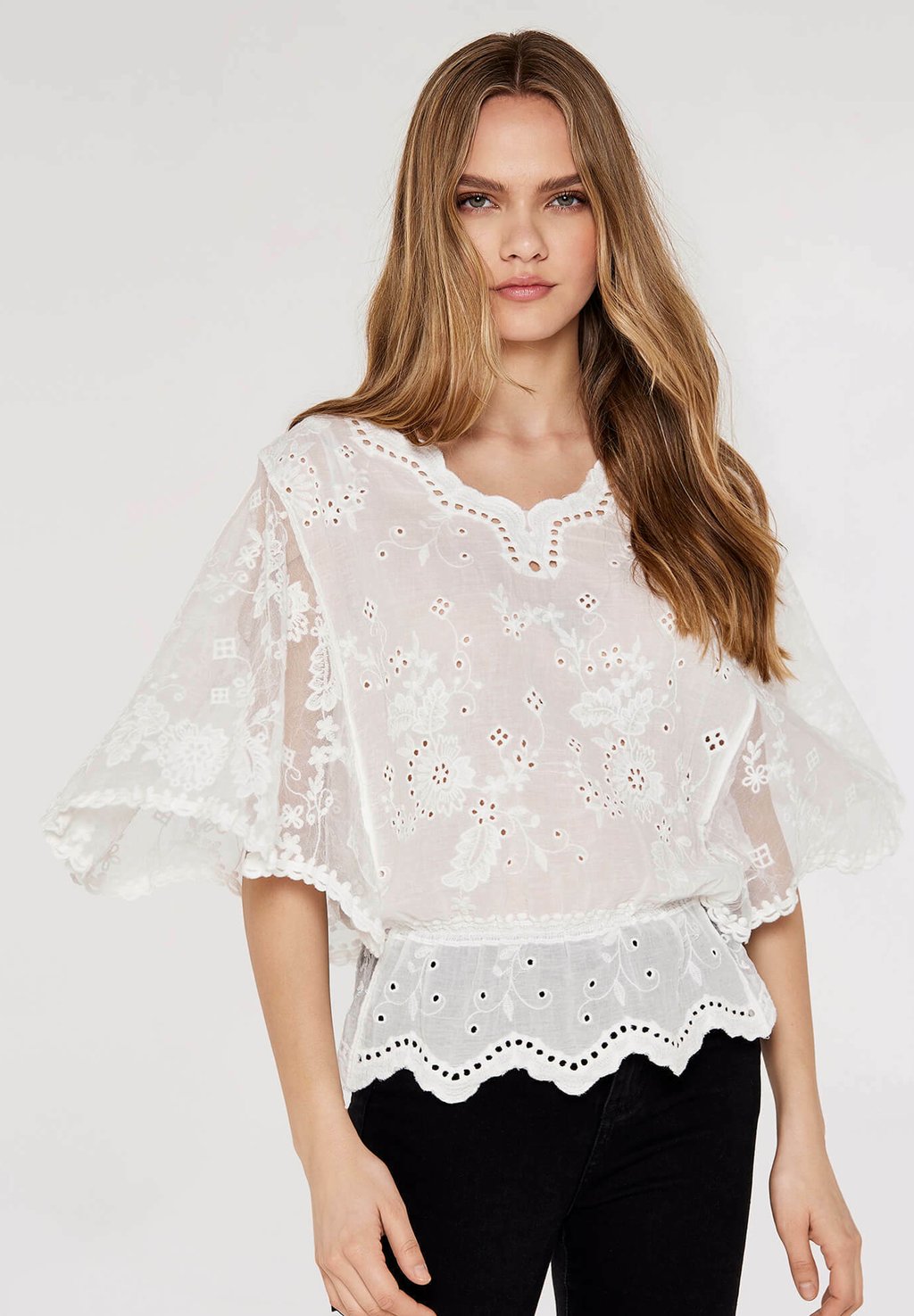 Блузка BRODERIE BATWING Apricot, цвет white