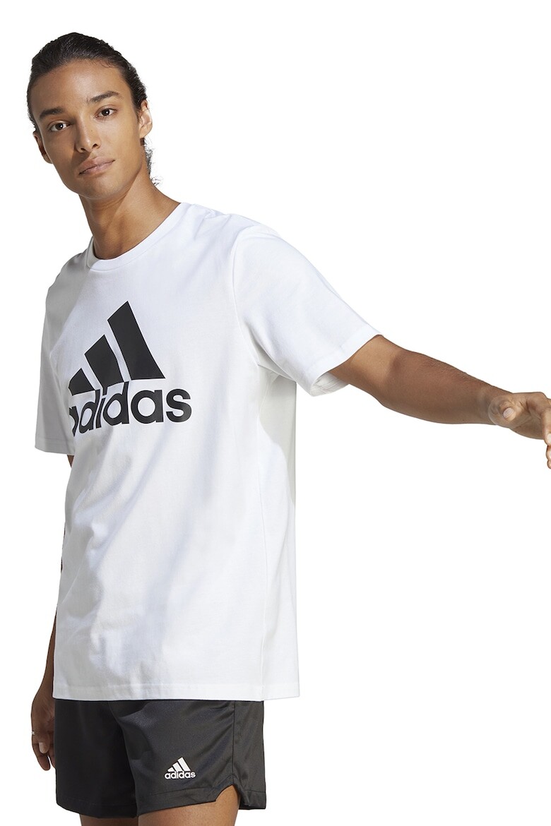 

Футболка с увеличенным логотипом Adidas Sportswear, черный