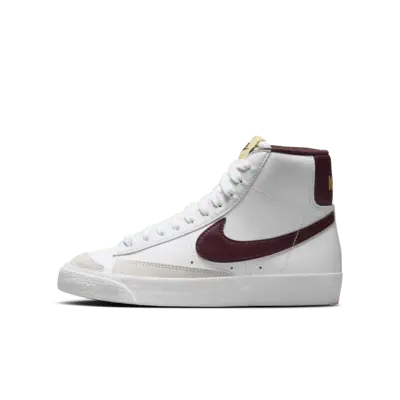 

Кроссовки Nike Blazer Mid '77, цвет White/Saturn Gold/Burgundy Crush