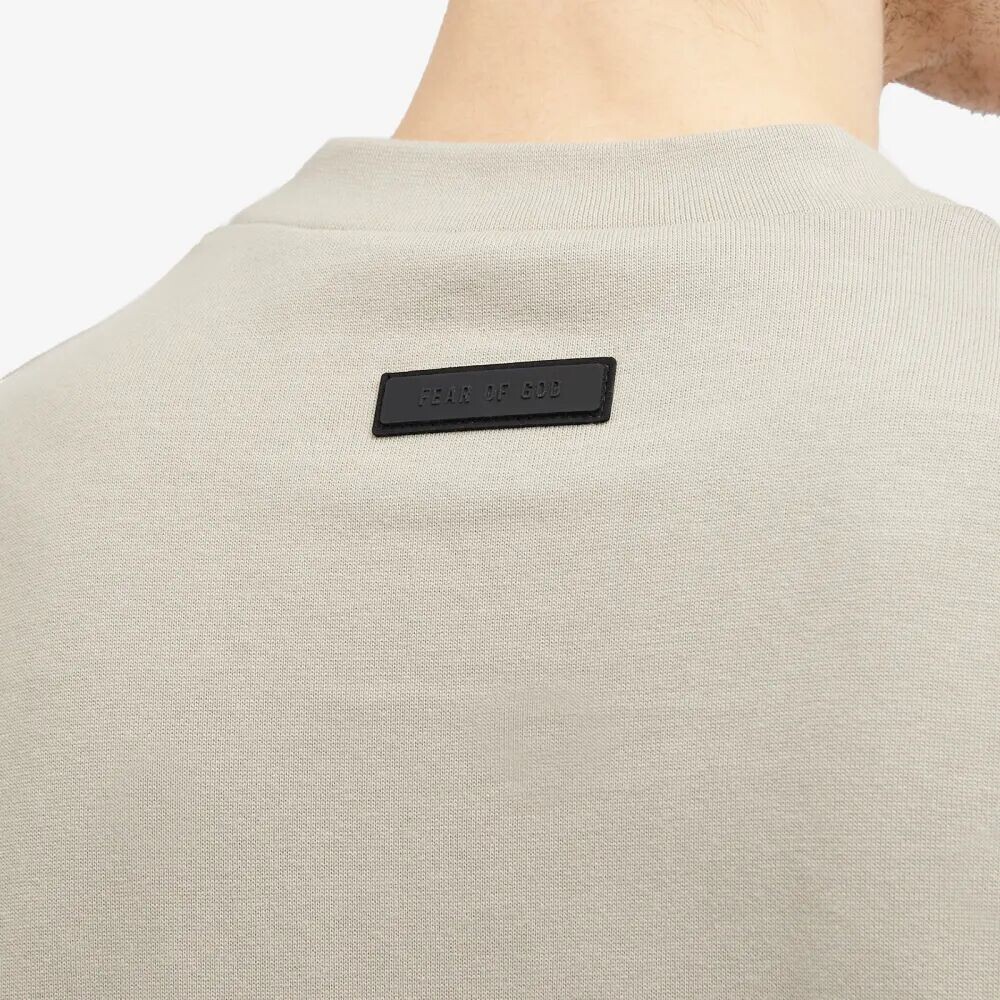

Fear of God Essentials Весенняя футболка с логотипом, серый