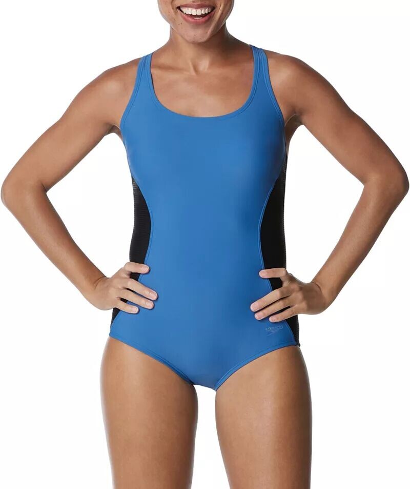 

Женский цельный купальник в рубчик Speedo с иллюзией сращивания