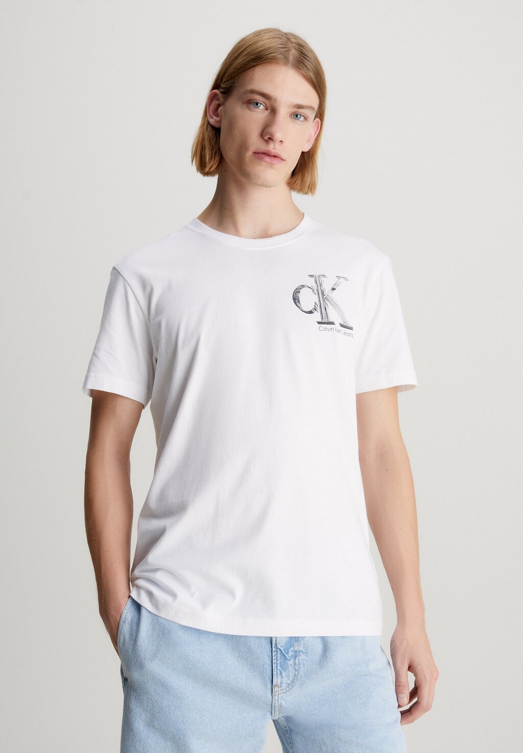 

Футболка с принтом META MONOGRAM Calvin Klein Jeans, белый