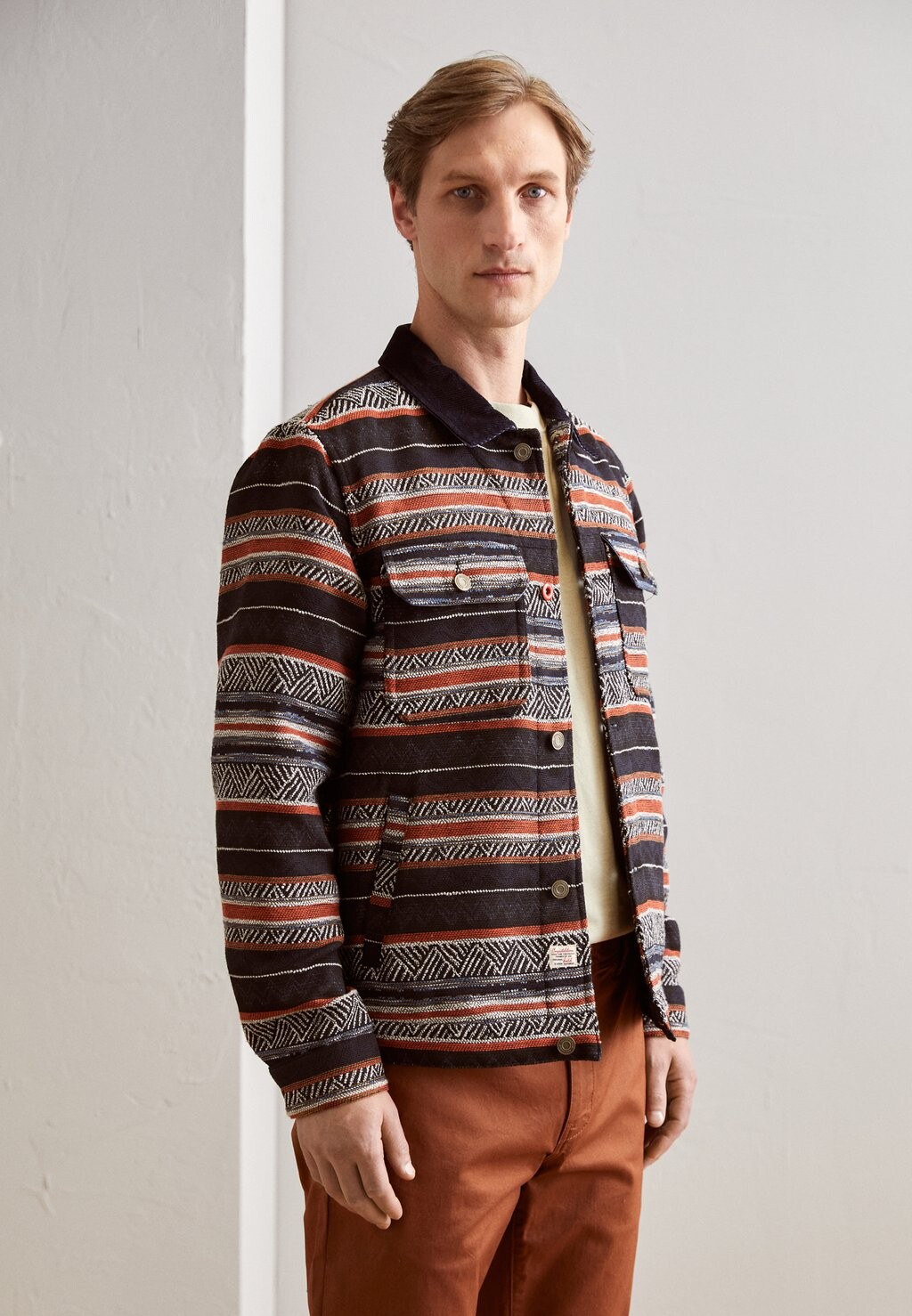 

Куртка Scotch & Soda КУРТКА TRUCKER, цвет night multicolour