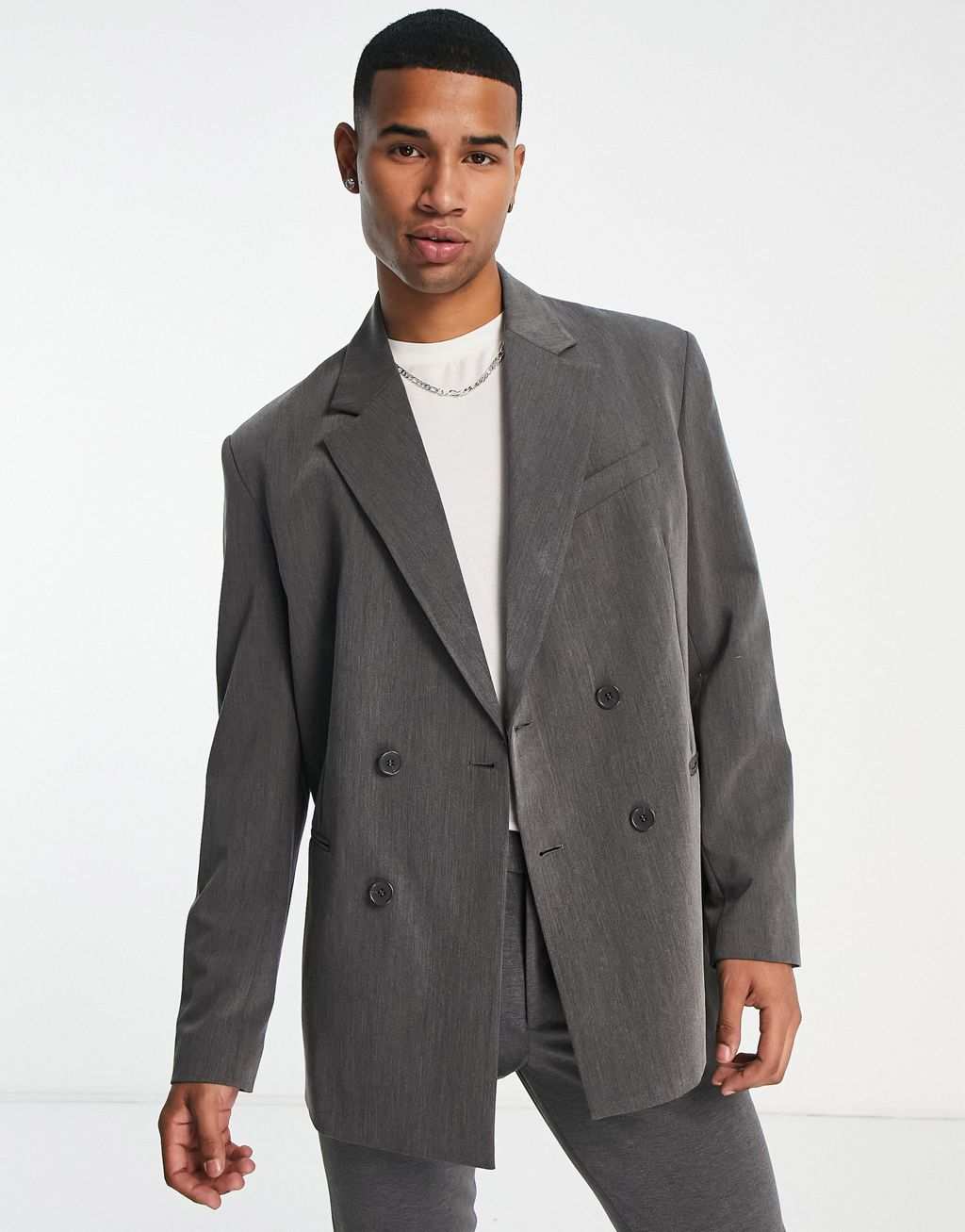 Серый двубортный пиджак оверсайз Bershka двубортный пиджак оверсайз toteme бежевый