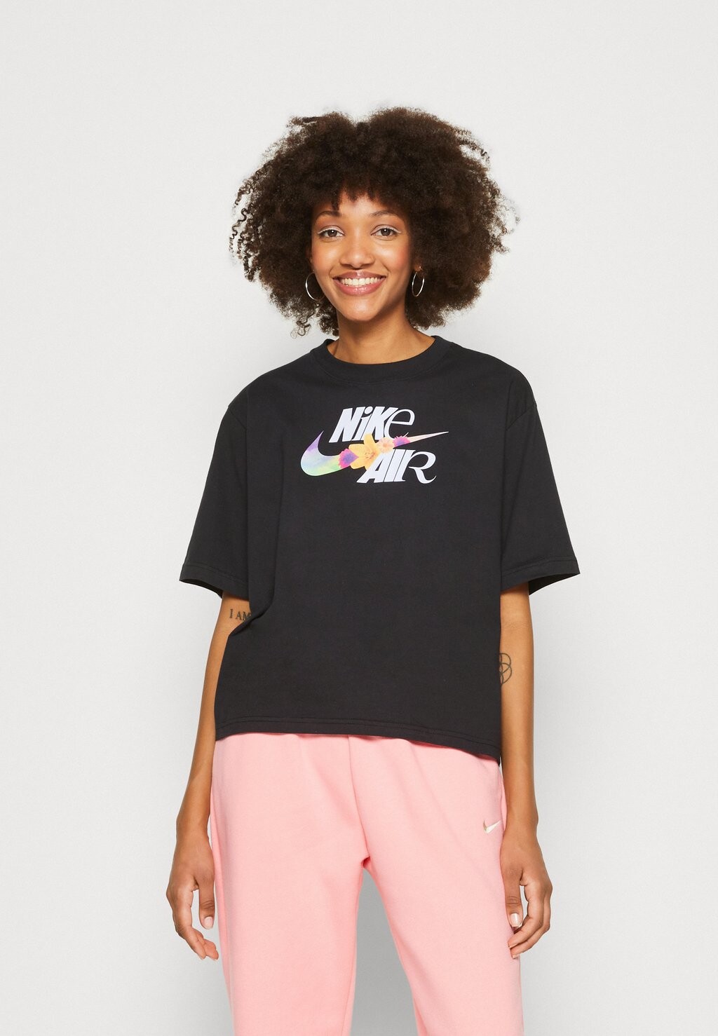 

Футболка с принтом Nike, черный