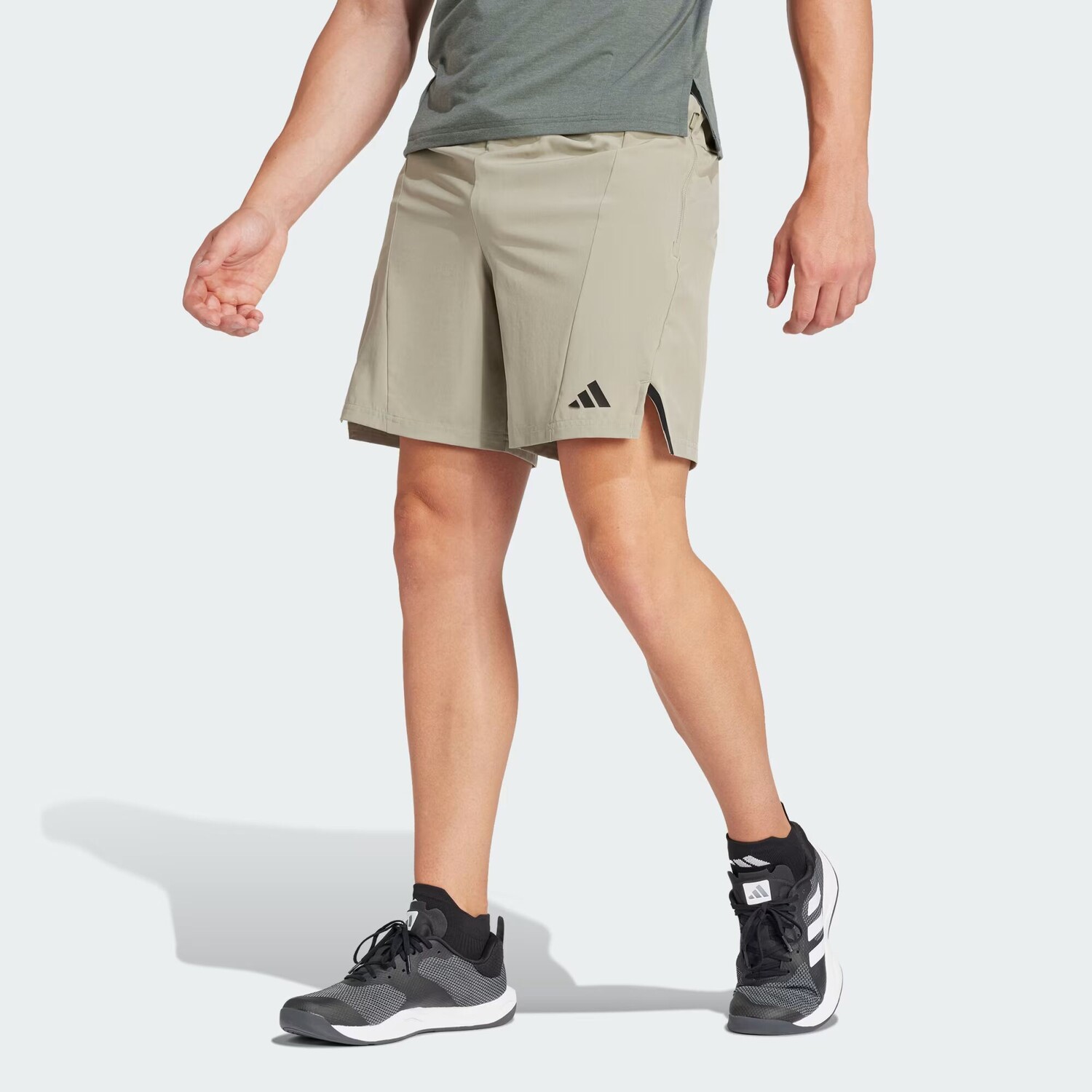 

Шорты для тренировок и тренировок. Adidas, цвет Silver Pebble