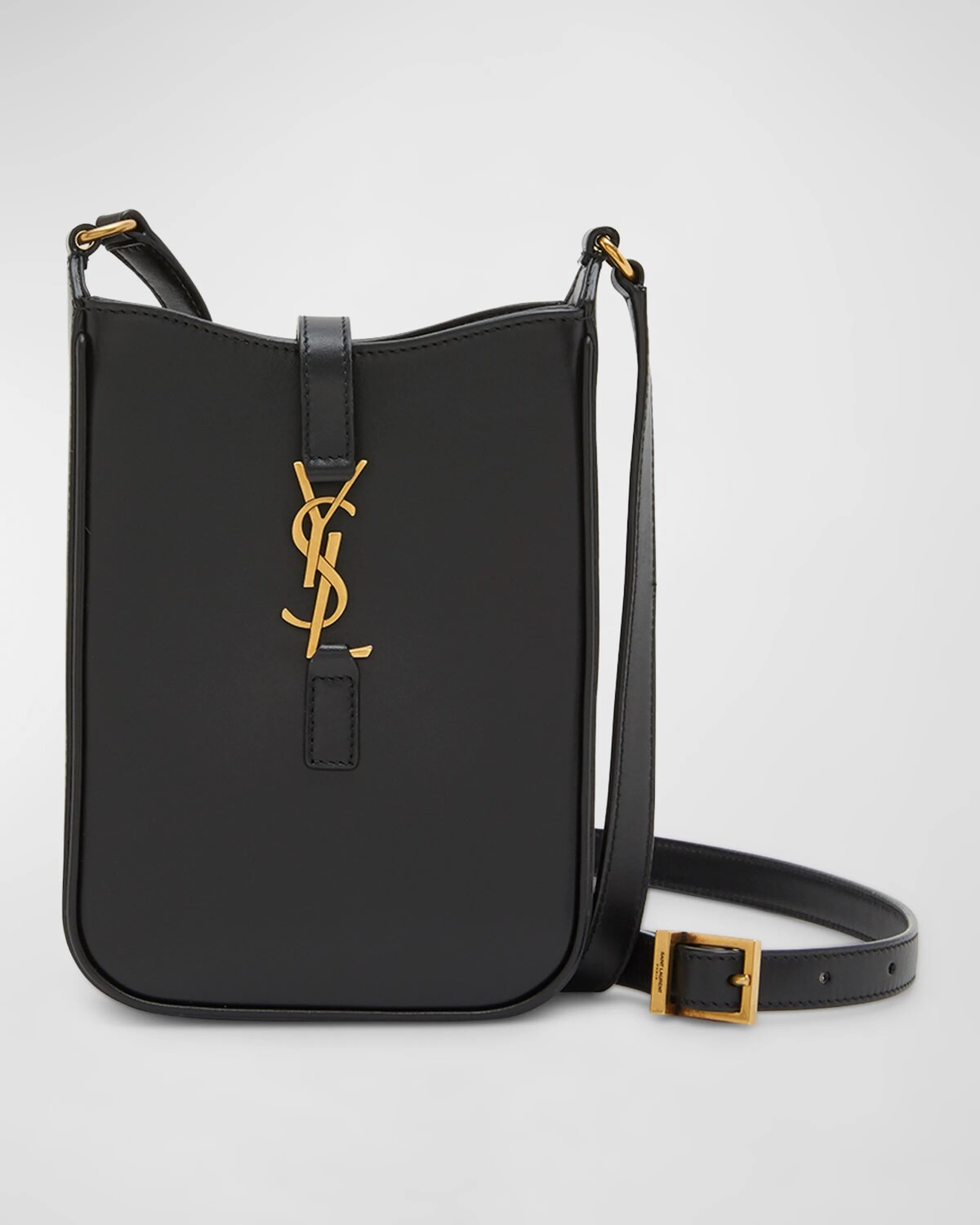 

Вертикальная сумка-мешок Le 5 A 7 Mini YSL из гладкой кожи Saint Laurent, цвет Black