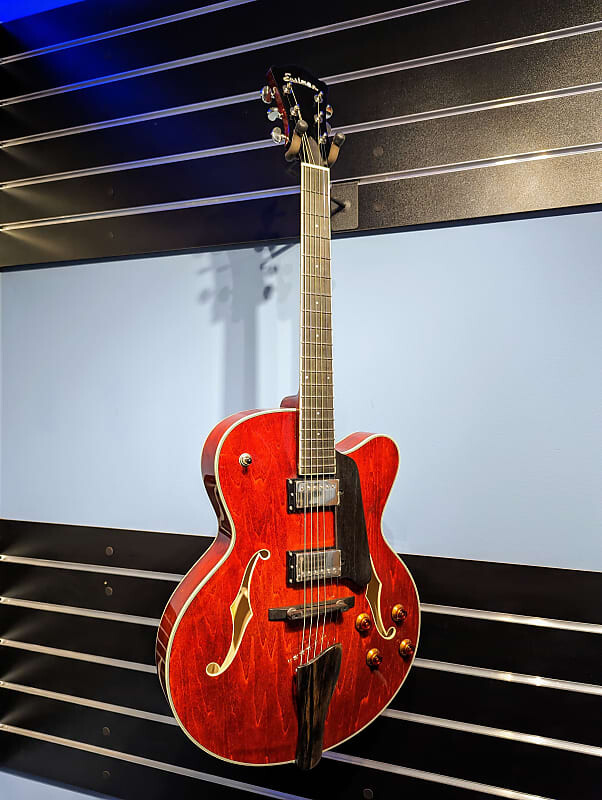 

Электрогитара Eastman AR403CED Archtop Guitar w/ Hardshell Case