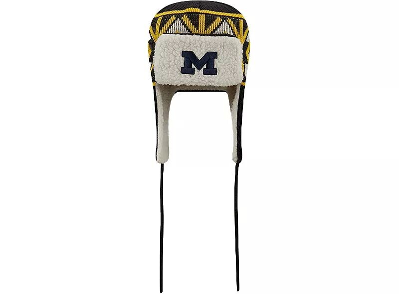 

Мужская синяя кепка New Era Michigan Wolverines Trapper