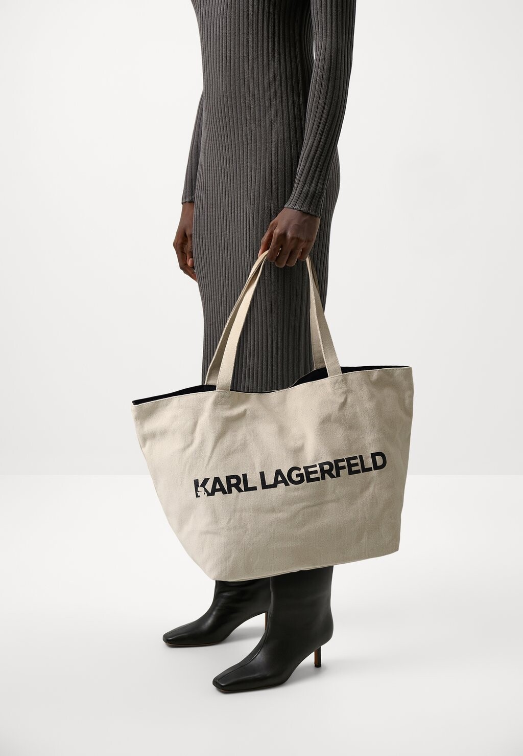 

Сумка ESSENTIAL LOGO KARL LAGERFELD, цвет natural