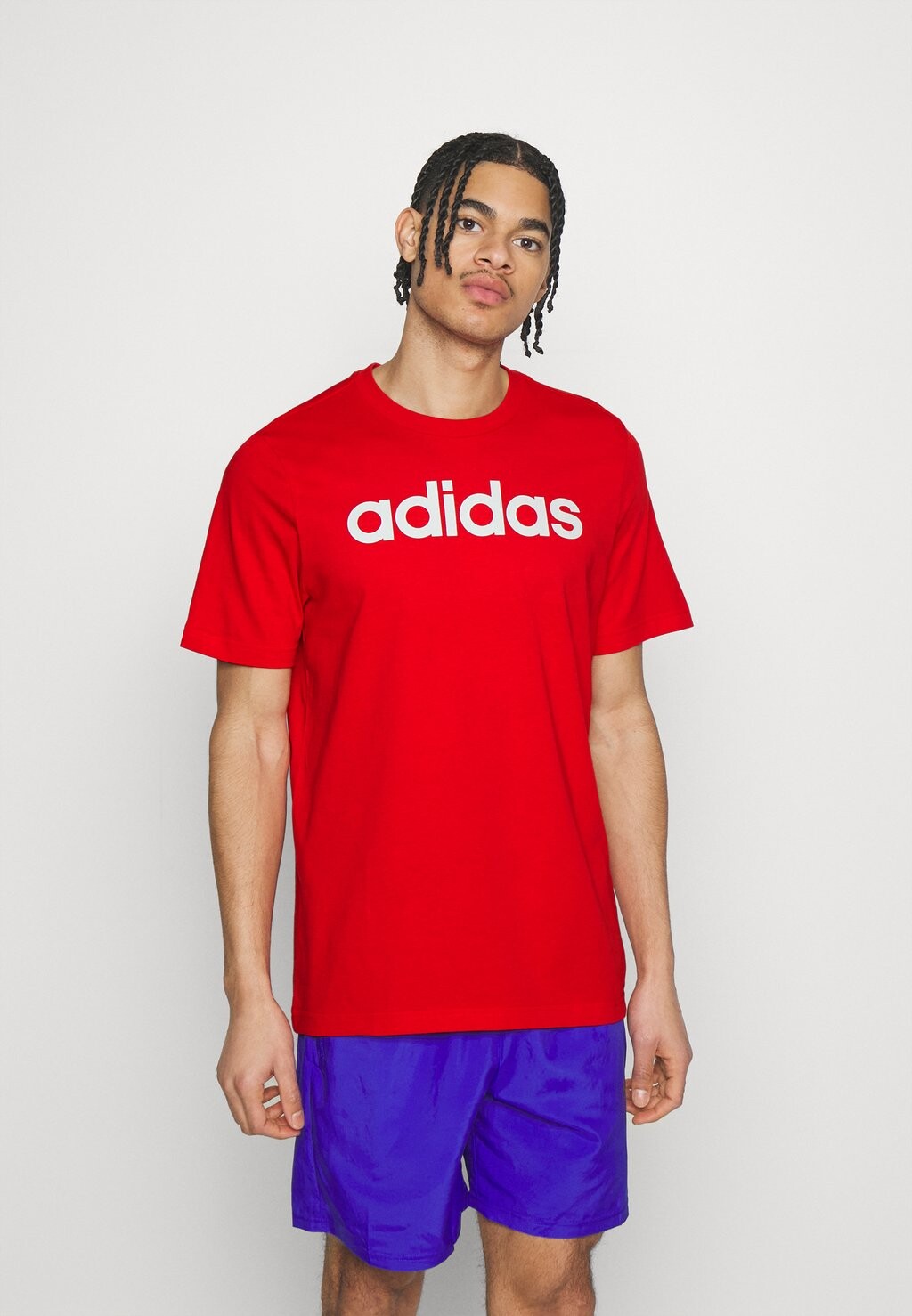 

Футболка с принтом adidas Sportswear, лучше алого цвета