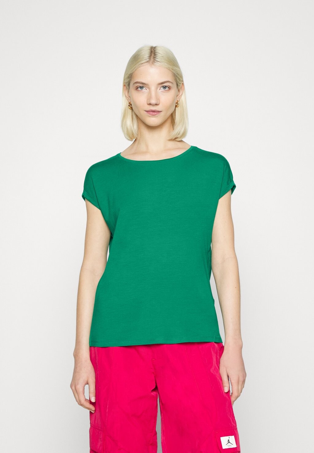 

Базовая футболка Vero Moda