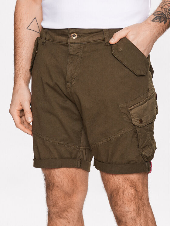 

Тканевые шорты узкого кроя Alpha Industries, зеленый