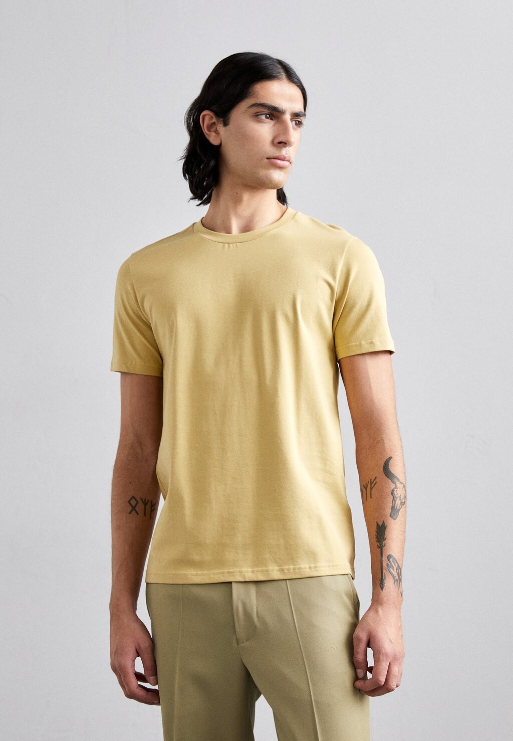 

Футболка с принтом TEE Filippa K, цвет dark yellow