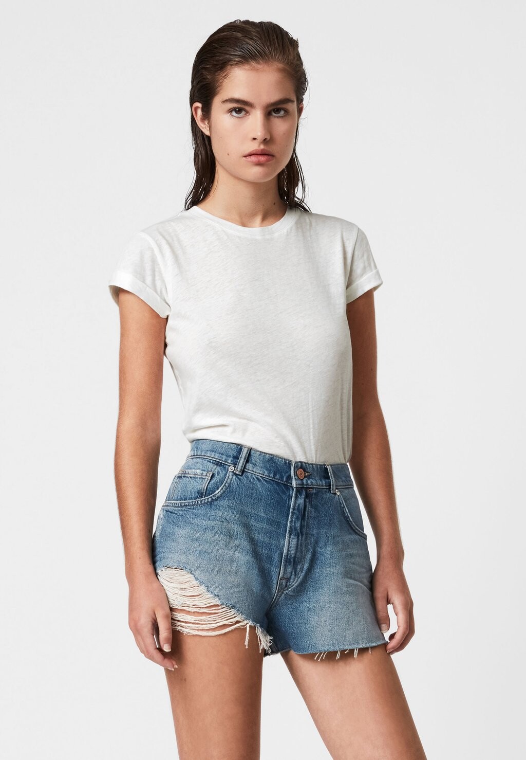 

Базовая футболка AllSaints