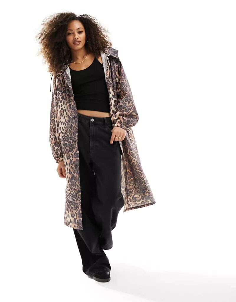 

Длинный плащ с анималистическим принтом ASOS