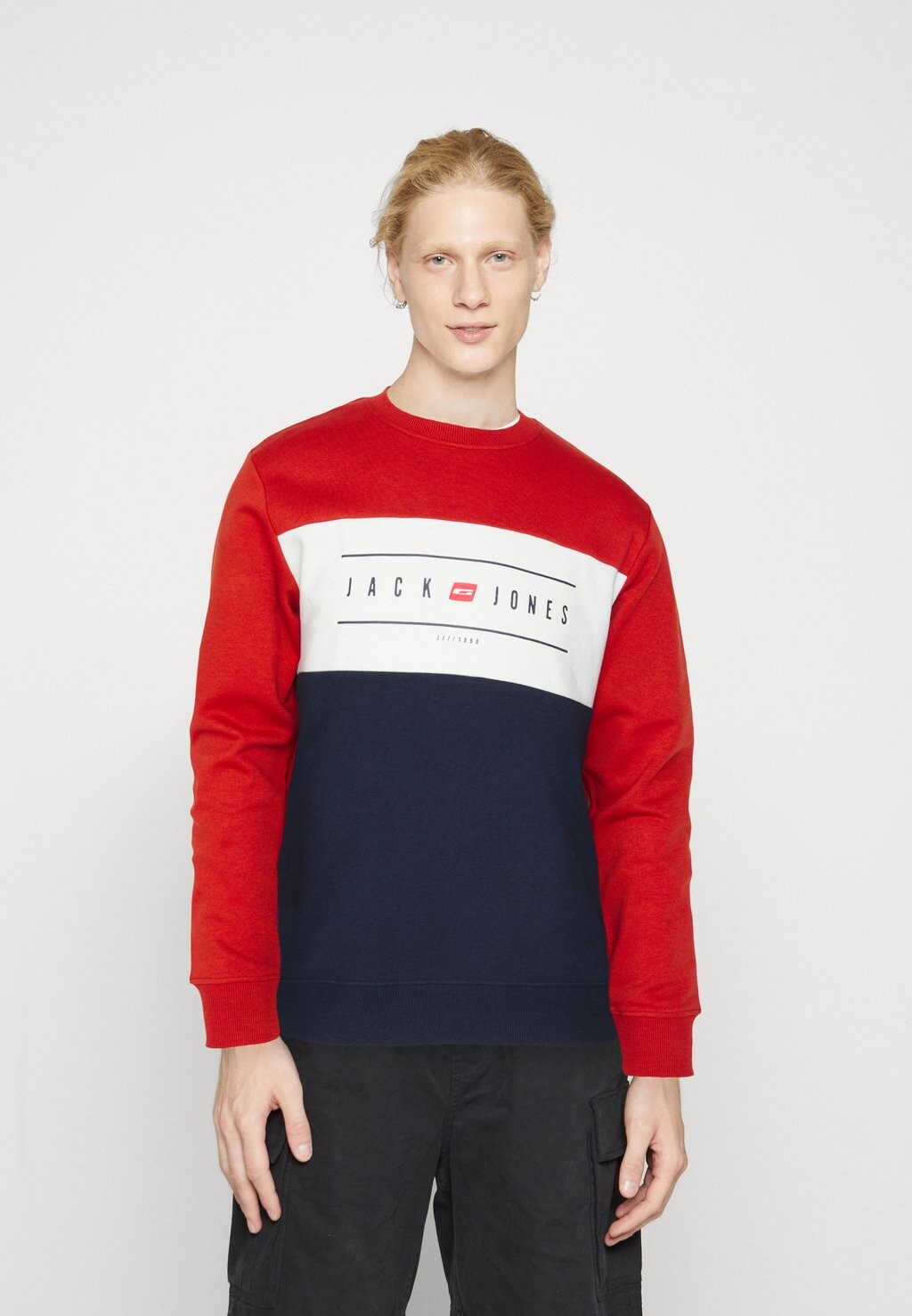 

Толстовка JJELLIOT BLOCK CREW NECK Jack & Jones, киноварь