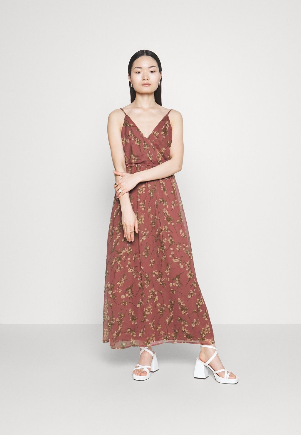 

Летнее платье Vero Moda