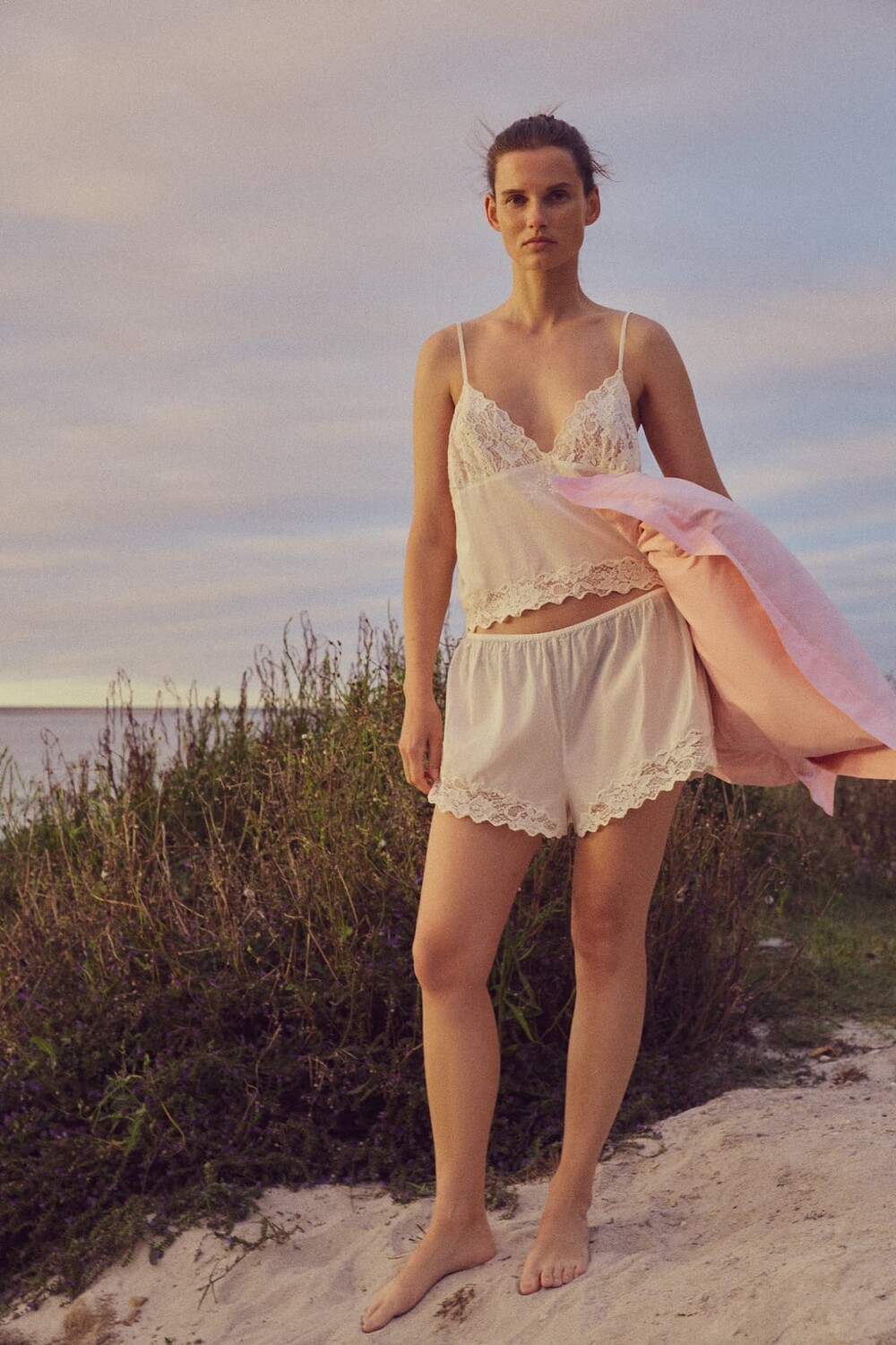 

Хлопковый топ с вышивкой ZARA, экру