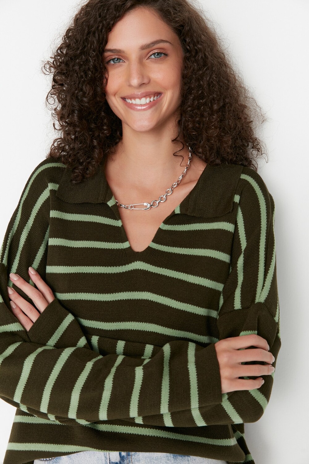 

Свитер - Хаки - Oversize Trendyol, хаки