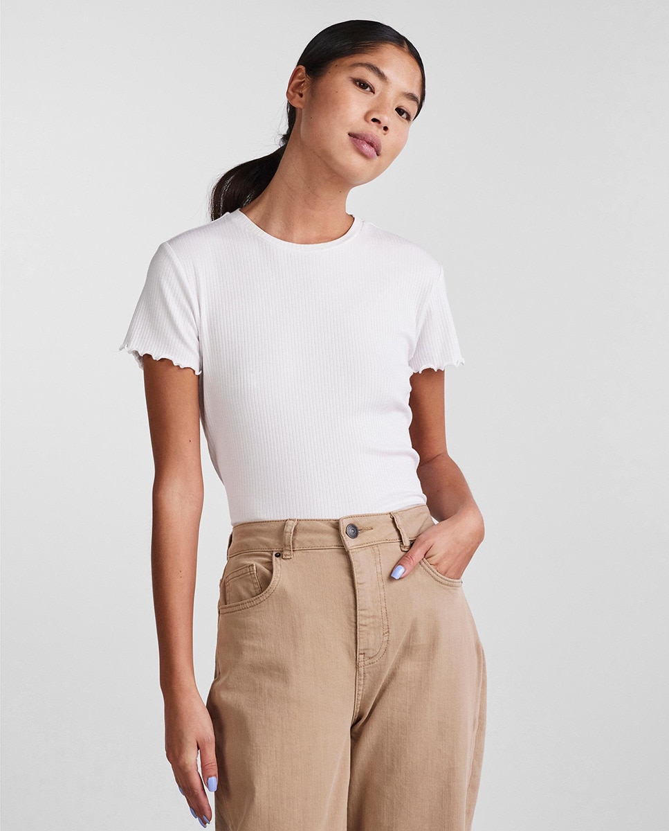 Женская футболка в рубчик с короткими рукавами Pieces, белый