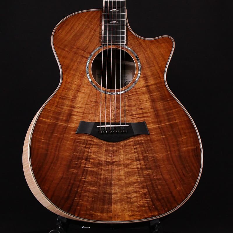 

Акустическая гитара Taylor Custom Shop GA Grand Auditorium KOA 2023