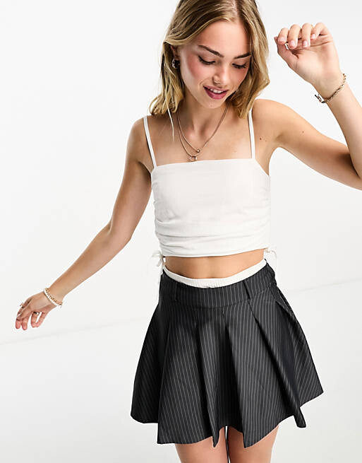 

Белый корсетный топ с рюшами и льняным эффектом Pull&Bear